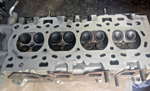 Engine head cylinder 1300 - 4,